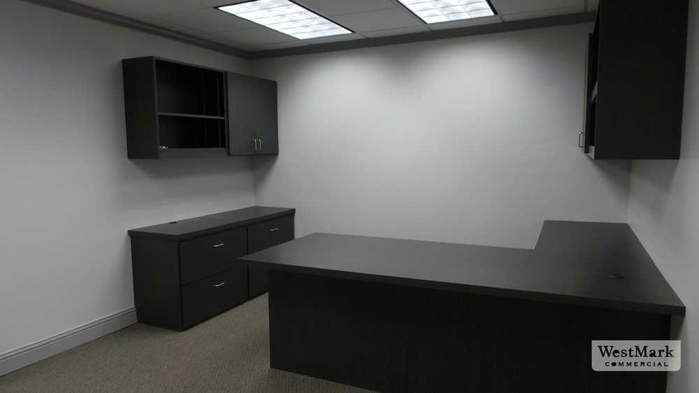 Remodeled Office Suite for Lease : 8207 Ithaca Ave, Lubbock, TX 79423